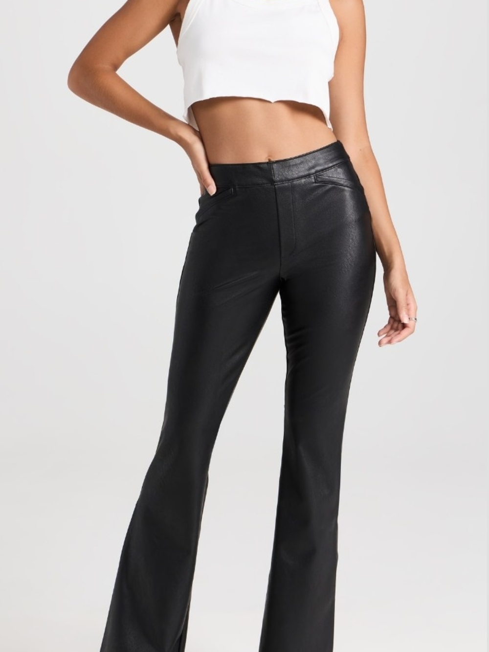 🤠🦄SPANX Faux Leather 128$ Retail Flare Pants